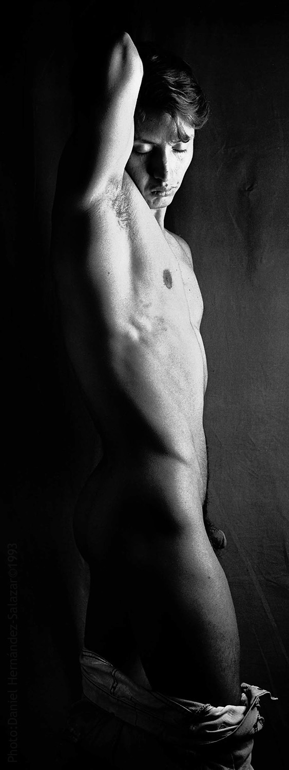 "Frank" © 1993 Daniel Hern·ndez-Salazar